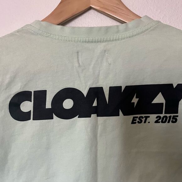 NEW CLOAKZY Shirt Women’s SZ‎ Small Bomb Design Punk Skater - Picture 9 of 13